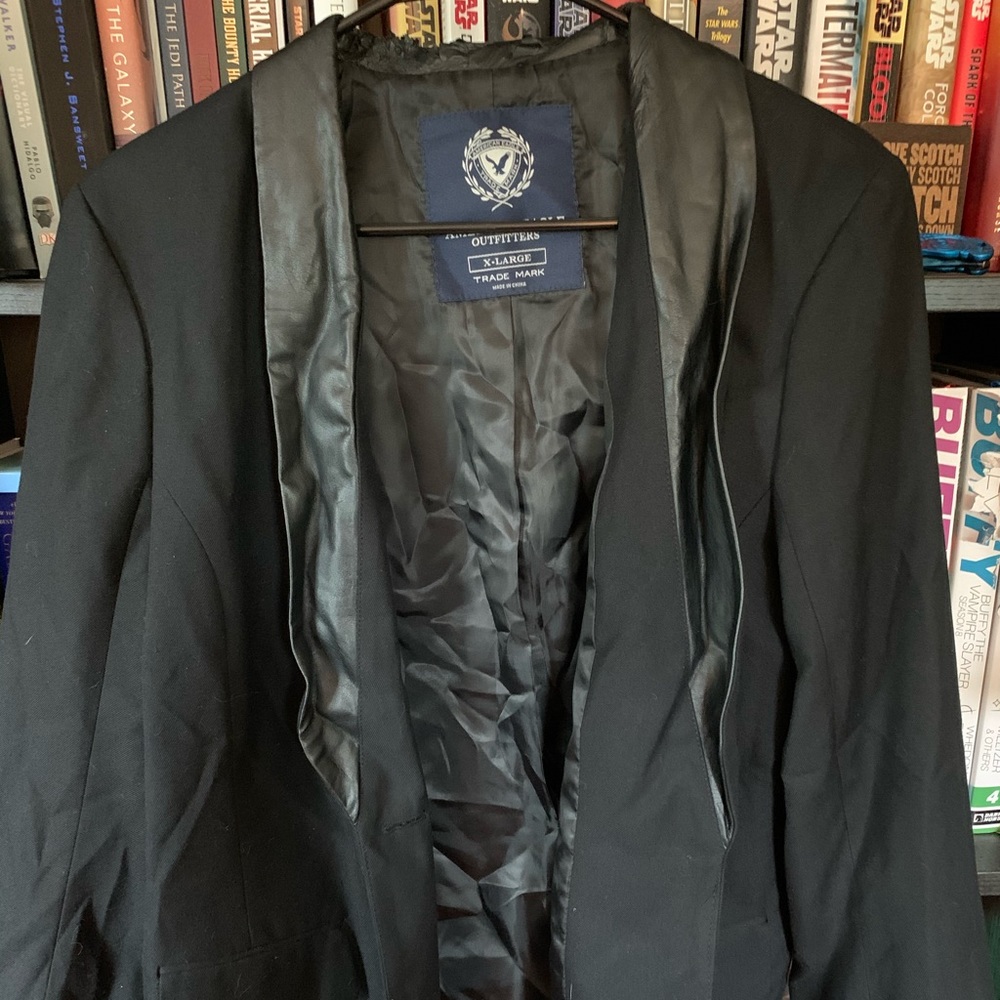 American Eagle black blazer